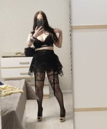 Я знаю, как расслабить тебя и сделать твои фантазии реальностью.💋 В моих услугах только высококачественный эскорт и интимные моменты, которые оставят тебя безудержным желанием вернуться ко мне снова.😉 Я могу быть твоей спутницей на деловых встречах, а также доставить тебе наслаждение в уютной обстановке моей роскошной квартиры в Москве.🌇 Ты можешь ознакомиться с моими отзывами и фото, чтобы убедиться в моей привлекательности и талантах. Жду встречи с тобой! 💋😘 Соломония