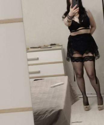 Я знаю, как расслабить тебя и сделать твои фантазии реальностью.💋 В моих услугах только высококачественный эскорт и интимные моменты, которые оставят тебя безудержным желанием вернуться ко мне снова.😉 Я могу быть твоей спутницей на деловых встречах, а также доставить тебе наслаждение в уютной обстановке моей роскошной квартиры в Москве.🌇 Ты можешь ознакомиться с моими отзывами и фото, чтобы убедиться в моей привлекательности и талантах. Жду встречи с тобой! 💋😘 Соломония